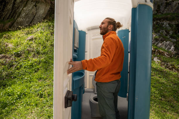 Affordable portable toilet rental in Lochbuie, CO